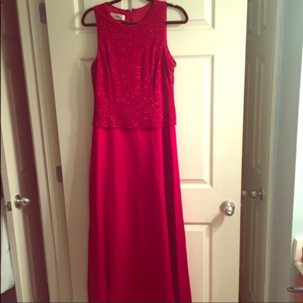 Red Sequined Dress  👗